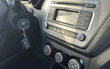 KIA Rio III рестайлинг, 2015 год, 1 099 000 рублей, 6 фотография