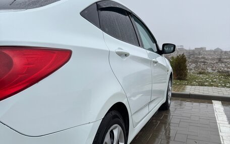 Hyundai Solaris II рестайлинг, 2011 год, 680 000 рублей, 5 фотография