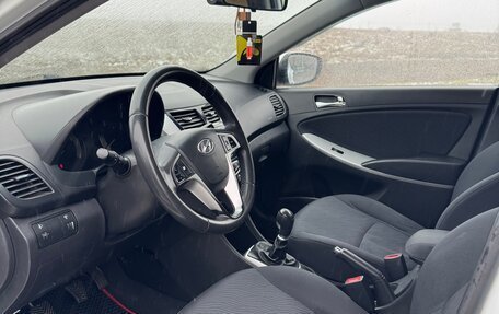 Hyundai Solaris II рестайлинг, 2011 год, 680 000 рублей, 14 фотография