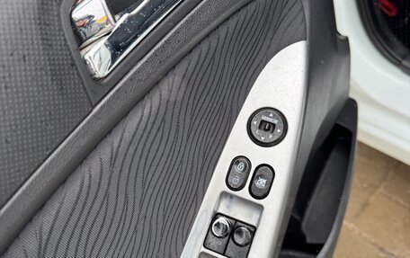 Hyundai Solaris II рестайлинг, 2011 год, 680 000 рублей, 13 фотография