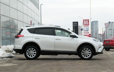 Toyota RAV4, 2016 год, 2 400 000 рублей, 4 фотография