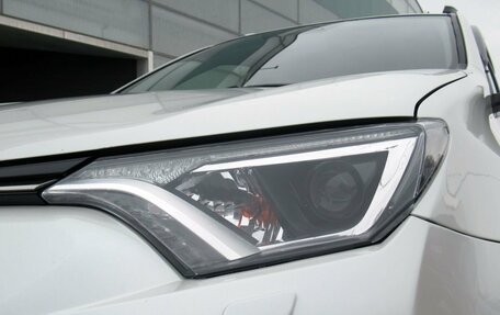 Toyota RAV4, 2016 год, 2 400 000 рублей, 18 фотография