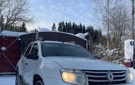 Renault Duster I рестайлинг, 2014 год, 691 000 рублей, 2 фотография