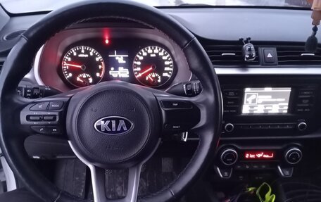 KIA Rio IV, 2021 год, 1 570 000 рублей, 6 фотография