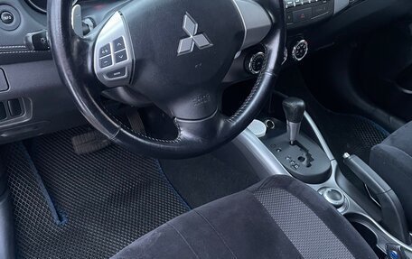 Mitsubishi Outlander III рестайлинг 3, 2010 год, 1 350 000 рублей, 7 фотография