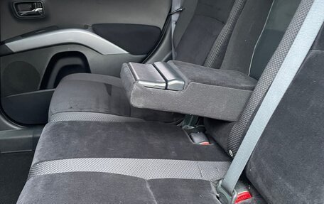 Mitsubishi Outlander III рестайлинг 3, 2010 год, 1 350 000 рублей, 12 фотография