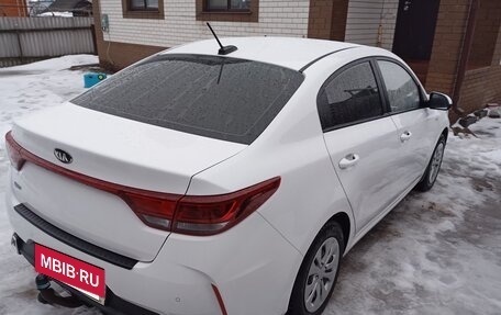 KIA Rio IV, 2021 год, 1 570 000 рублей, 2 фотография