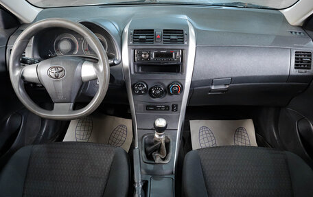 Toyota Corolla, 2011 год, 939 000 рублей, 13 фотография