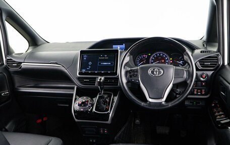 Toyota Esquire I, 2018 год, 2 457 077 рублей, 6 фотография