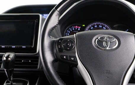 Toyota Esquire I, 2018 год, 2 457 077 рублей, 14 фотография