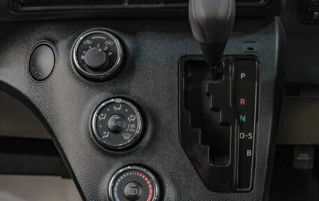 Toyota Sienta II, 2019 год, 1 669 000 рублей, 14 фотография