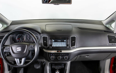 SEAT Alhambra II рестайлинг, 2014 год, 1 348 000 рублей, 11 фотография