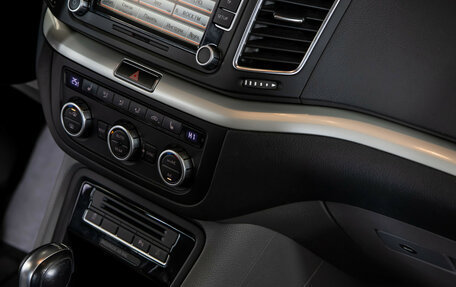 SEAT Alhambra II рестайлинг, 2014 год, 1 348 000 рублей, 13 фотография