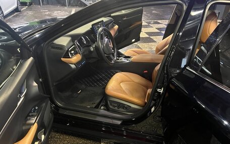 Toyota Camry, 2022 год, 3 650 000 рублей, 2 фотография