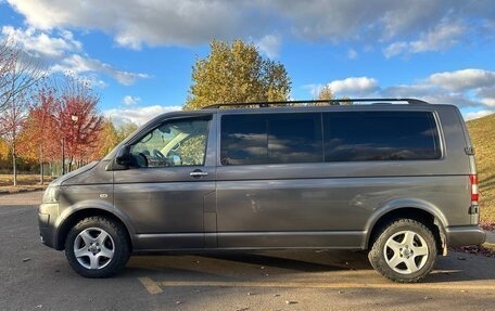 Volkswagen Caravelle T5, 2013 год, 2 550 000 рублей, 3 фотография