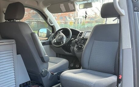 Volkswagen Caravelle T5, 2013 год, 2 550 000 рублей, 12 фотография