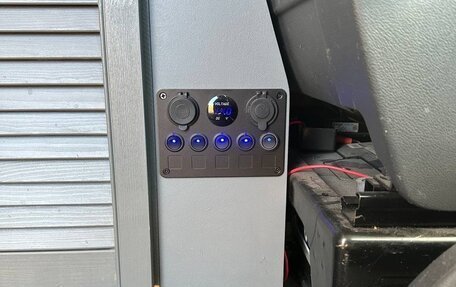 Volkswagen Caravelle T5, 2013 год, 2 550 000 рублей, 9 фотография