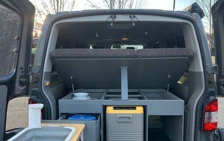 Volkswagen Caravelle T5, 2013 год, 2 550 000 рублей, 17 фотография