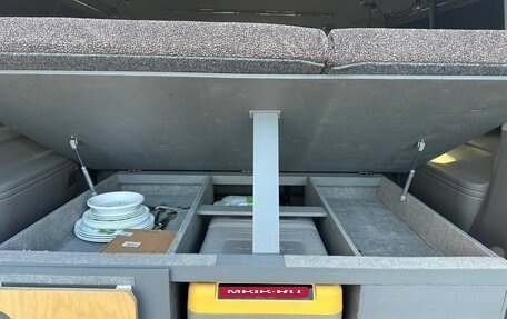 Volkswagen Caravelle T5, 2013 год, 2 550 000 рублей, 16 фотография