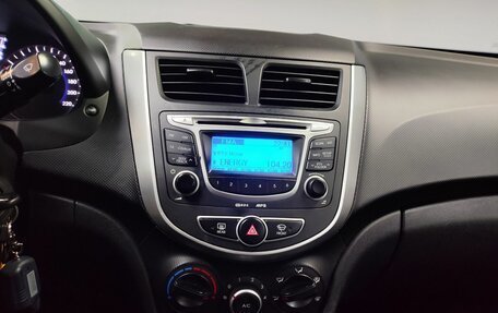 Hyundai Solaris II рестайлинг, 2012 год, 899 000 рублей, 17 фотография