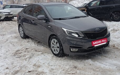 KIA Rio III рестайлинг, 2015 год, 840 000 рублей, 2 фотография