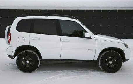 Chevrolet Niva I рестайлинг, 2018 год, 780 000 рублей, 5 фотография