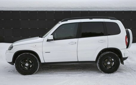 Chevrolet Niva I рестайлинг, 2018 год, 780 000 рублей, 10 фотография