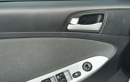 Hyundai Solaris II рестайлинг, 2011 год, 820 000 рублей, 11 фотография