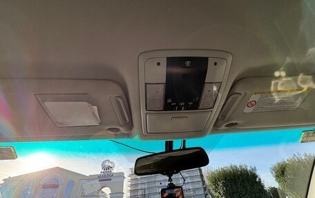 Toyota Land Cruiser Prado 150 рестайлинг 2, 2012 год, 2 400 000 рублей, 12 фотография