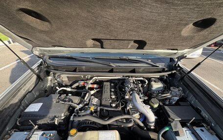 Toyota Land Cruiser Prado 150 рестайлинг 2, 2012 год, 2 400 000 рублей, 14 фотография