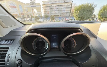 Toyota Land Cruiser Prado 150 рестайлинг 2, 2012 год, 2 400 000 рублей, 10 фотография