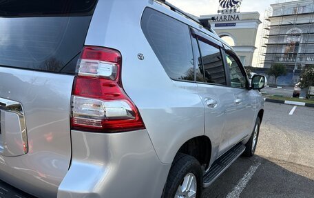 Toyota Land Cruiser Prado 150 рестайлинг 2, 2012 год, 2 400 000 рублей, 36 фотография