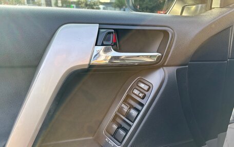 Toyota Land Cruiser Prado 150 рестайлинг 2, 2012 год, 2 400 000 рублей, 33 фотография