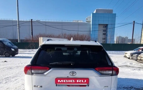 Toyota RAV4, 2021 год, 3 999 990 рублей, 6 фотография