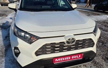 Toyota RAV4, 2021 год, 3 999 990 рублей, 2 фотография