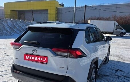 Toyota RAV4, 2021 год, 3 999 990 рублей, 7 фотография