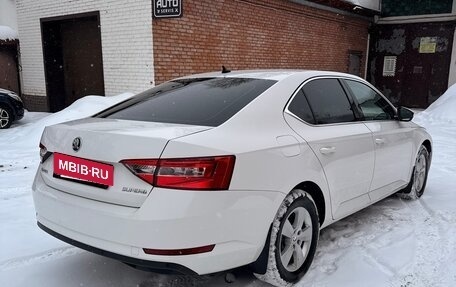 Skoda Superb III рестайлинг, 2018 год, 1 750 000 рублей, 3 фотография