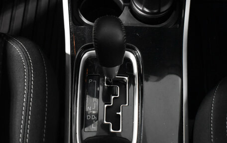 Mitsubishi Outlander III рестайлинг 3, 2018 год, 1 955 000 рублей, 10 фотография