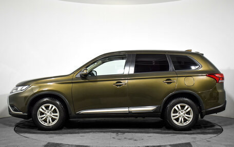 Mitsubishi Outlander III рестайлинг 3, 2018 год, 1 955 000 рублей, 8 фотография