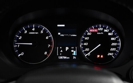 Mitsubishi Outlander III рестайлинг 3, 2018 год, 1 955 000 рублей, 18 фотография