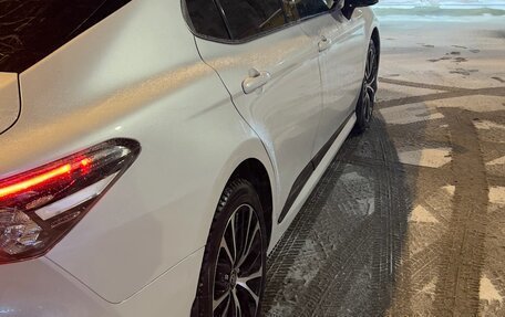 Toyota Camry, 2020 год, 3 300 000 рублей, 8 фотография