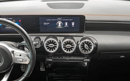 Mercedes-Benz CLA, 2019 год, 2 499 000 рублей, 18 фотография