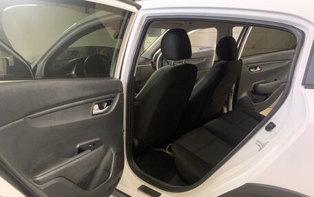 KIA Rio IV, 2021 год, 1 550 000 рублей, 5 фотография