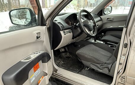 Mitsubishi L200 IV рестайлинг, 2011 год, 1 350 000 рублей, 12 фотография