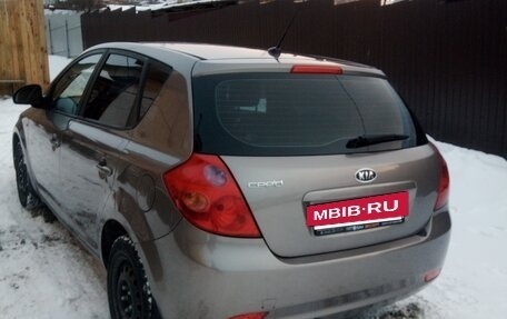 KIA cee'd I рестайлинг, 2009 год, 650 000 рублей, 3 фотография