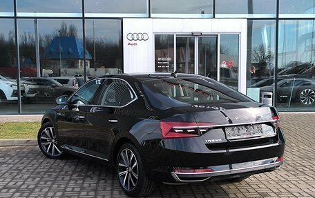 Skoda Superb III рестайлинг, 2025 год, 3 290 000 рублей, 10 фотография