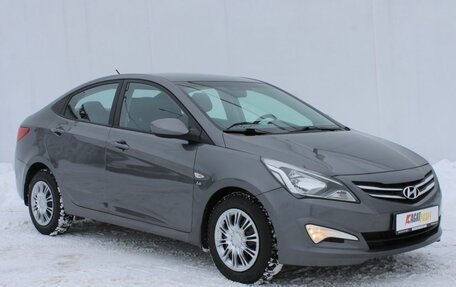 Hyundai Solaris II рестайлинг, 2015 год, 950 000 рублей, 3 фотография