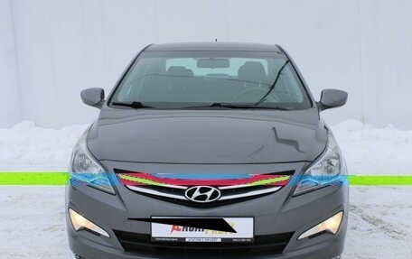 Hyundai Solaris II рестайлинг, 2015 год, 950 000 рублей, 2 фотография