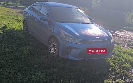 KIA Rio IV, 2018 год, 1 400 000 рублей, 2 фотография