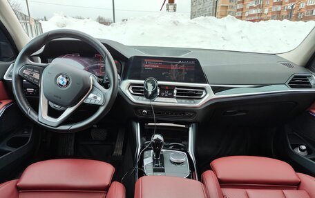 BMW 3 серия, 2021 год, 3 880 000 рублей, 12 фотография